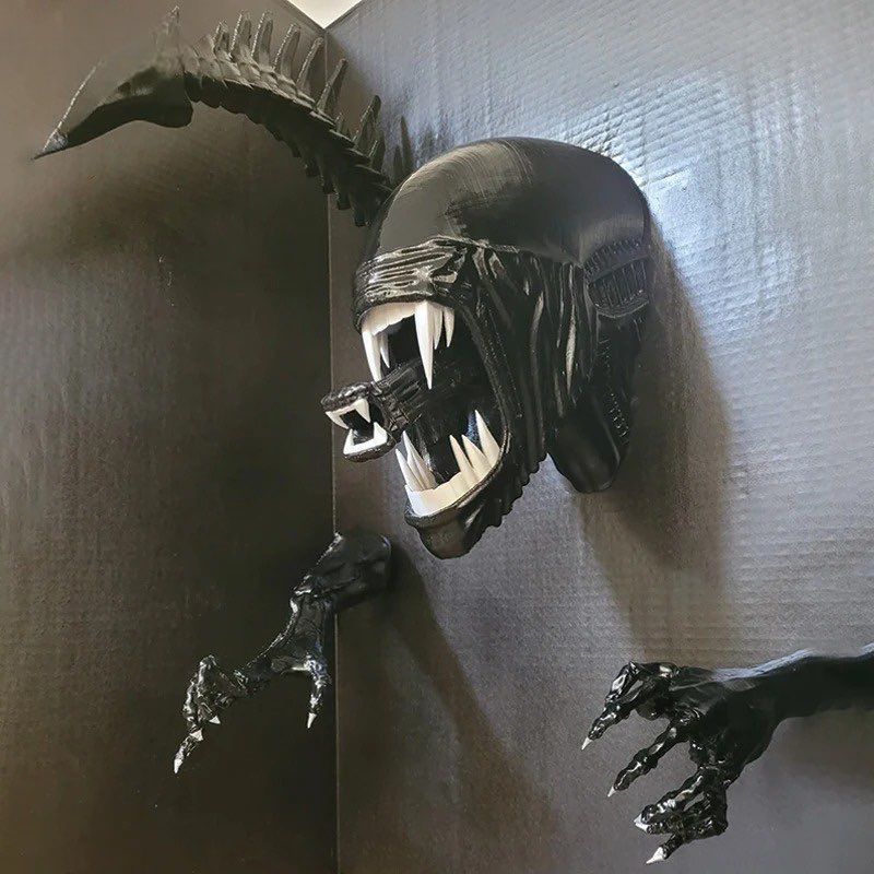 Alien Sculpture Statue