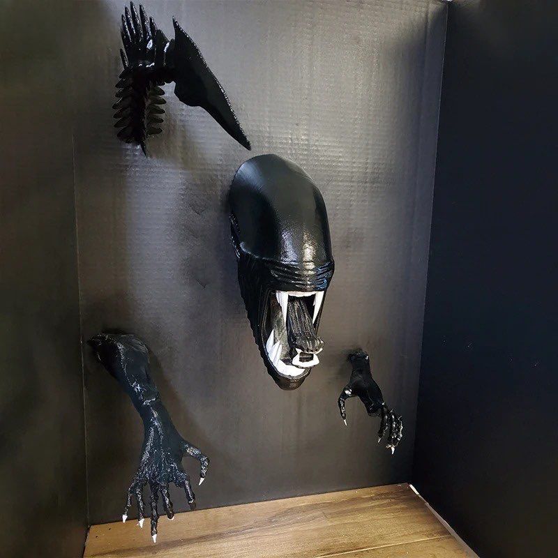 Alien Sculpture Statue